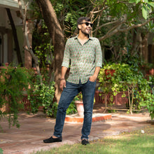 Load image into Gallery viewer, Green Flower Bootaa Shirt - Bootaa By Textorium