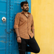 Load image into Gallery viewer, Vertical Leaf Printed Shirt - Bootaa By Textorium