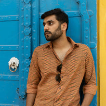 Load image into Gallery viewer, Vertical Leaf Printed Shirt - Bootaa By Textorium