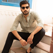 Load image into Gallery viewer, Vintage Bootaa Shirt - Bootaa By Textorium