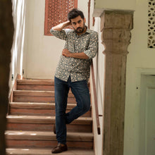 Load image into Gallery viewer, Handblock Printed Green Jaal Shirt - Bootaa By Textorium