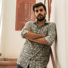 Load image into Gallery viewer, Handblock Printed Green Jaal Shirt - Bootaa By Textorium