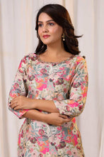Load image into Gallery viewer, Multicolor Floral Kurta Set With Detailing
