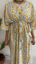 Load image into Gallery viewer, Yellow Jaal Print Kaftan - Bootaa By Textorium
