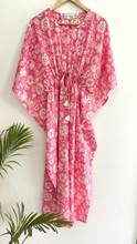 Load image into Gallery viewer, Light Pink Floral Kaftan - Bootaa By Textorium
