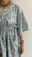 Load image into Gallery viewer, Blue Jaal Print Kaftan - Bootaa By Textorium
