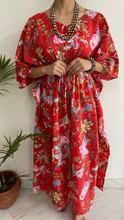 Load image into Gallery viewer, Red Floral Print Kaftan - Bootaa By Textorium
