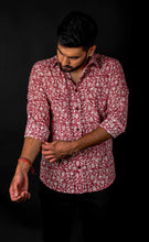 Load image into Gallery viewer, Handblock Printed Red Jaal Shirt - Bootaa By Textorium
