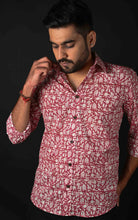 Load image into Gallery viewer, Handblock Printed Red Jaal Shirt - Bootaa By Textorium
